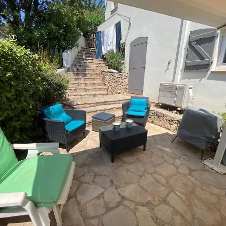 Maison Au Calme Dans Privee Avec Piscine Vue Tatil Evi Fréjus