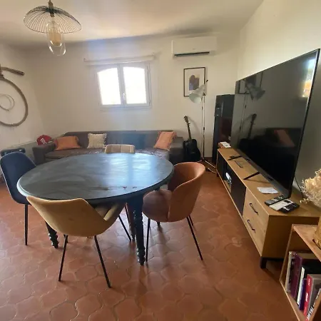 Prázdninový dům Maison Au Calme Dans Privee Avec Piscine Vue