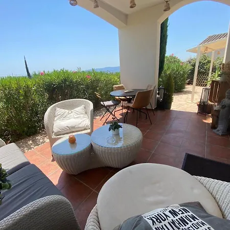 Maison Au Calme Dans Privee Avec Piscine Vue Prázdninový dům *