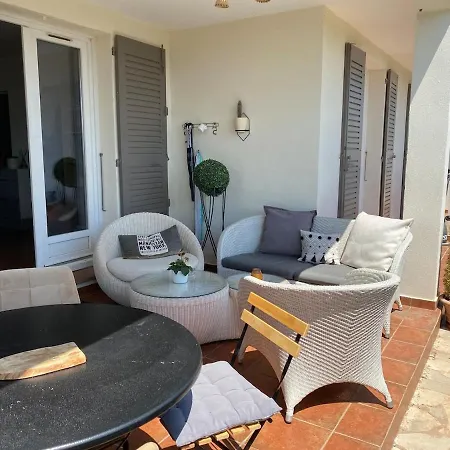 Maison Au Calme Dans Privee Avec Piscine Vue * Фрежюс