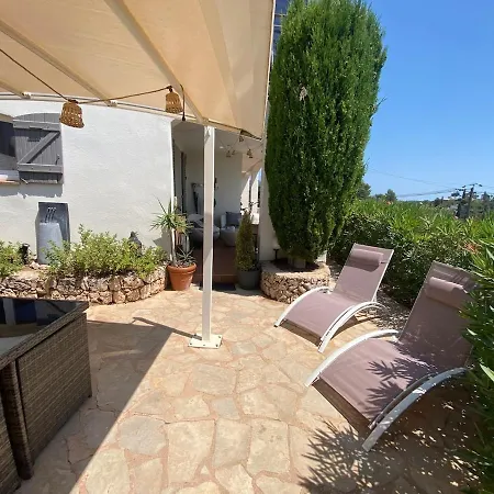 Maison Au Calme Dans Privee Avec Piscine Vue 펜션 Fréjus