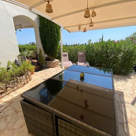 Maison Au Calme Dans Privee Avec Piscine Vue 펜션