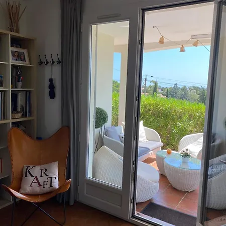 Prázdninový dům Maison Au Calme Dans Privee Avec Piscine Vue