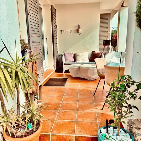 Nyaraló Maison Au Calme Dans Privee Avec Piscine Vue