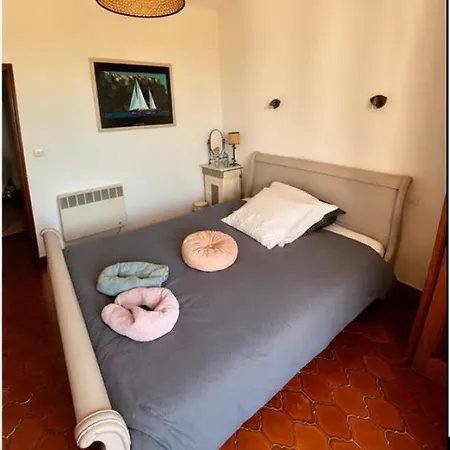 펜션 Maison Au Calme Dans Privee Avec Piscine Vue