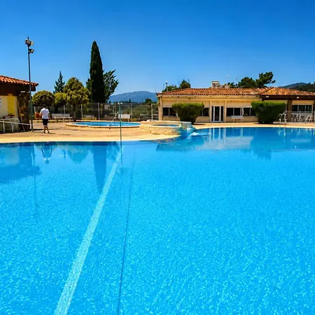 Maison Au Calme Dans Privee Avec Piscine Vue Tatil Evi